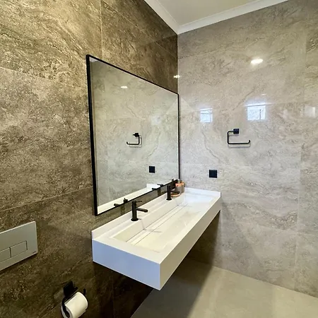 Villa Ashta - Nora *