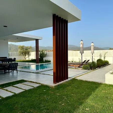 Ashta - Nora 빌라 페티예