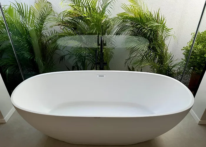 Ashta - Nora 페티예