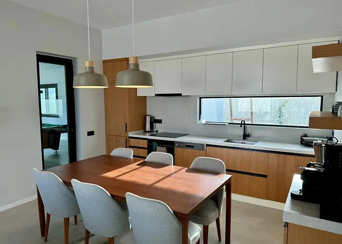 Ashta - Nora * 페티예